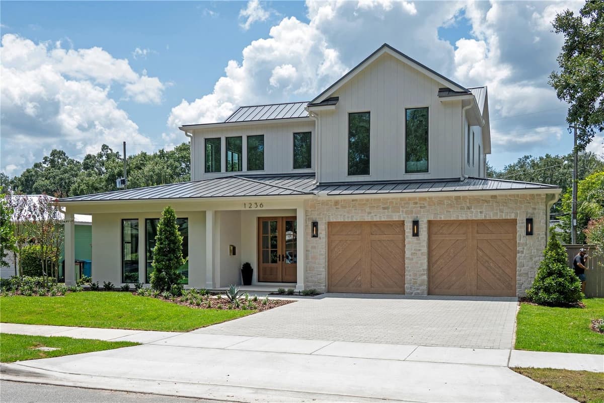 1236 CHICHESTER STREET — photo 4 of 58