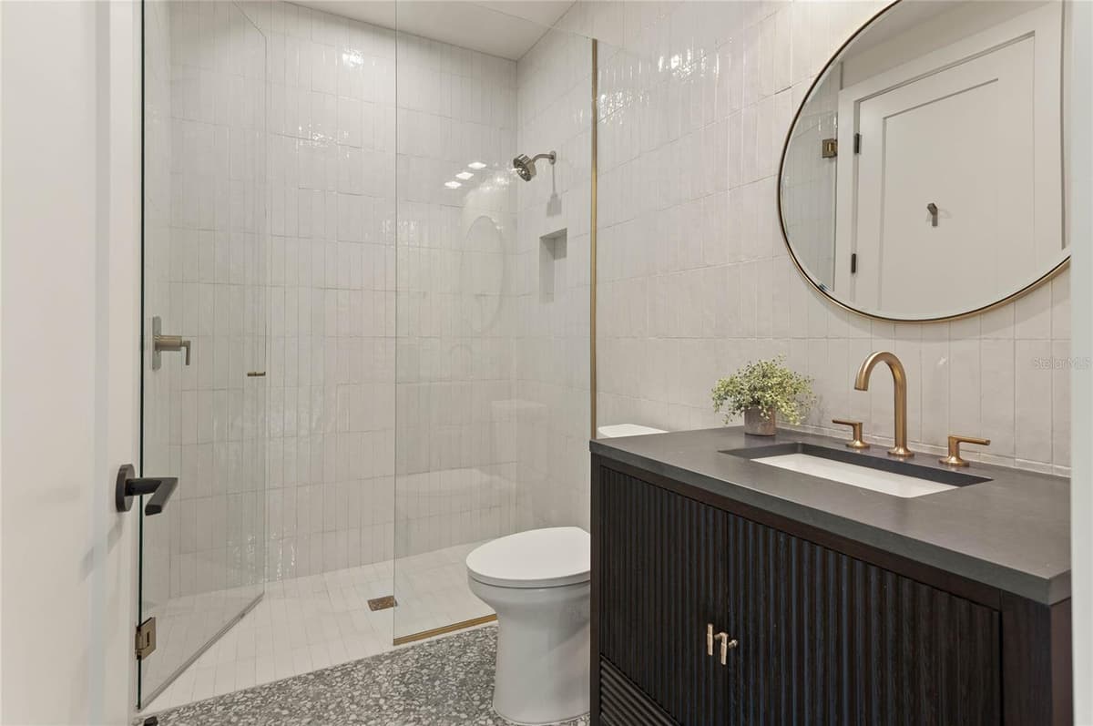 1236 CHICHESTER STREET — photo 39 of 58