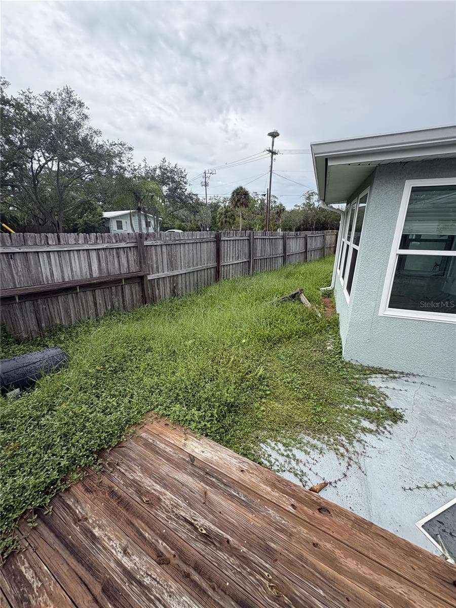 1890 SAN MATEO DRIVE — photo 11 of 13