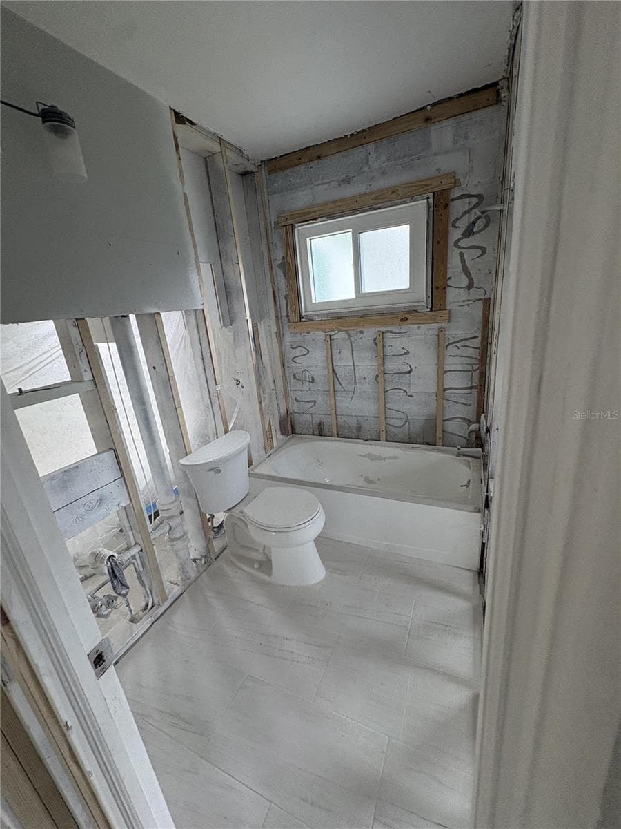 1890 SAN MATEO DRIVE — photo 9 of 13