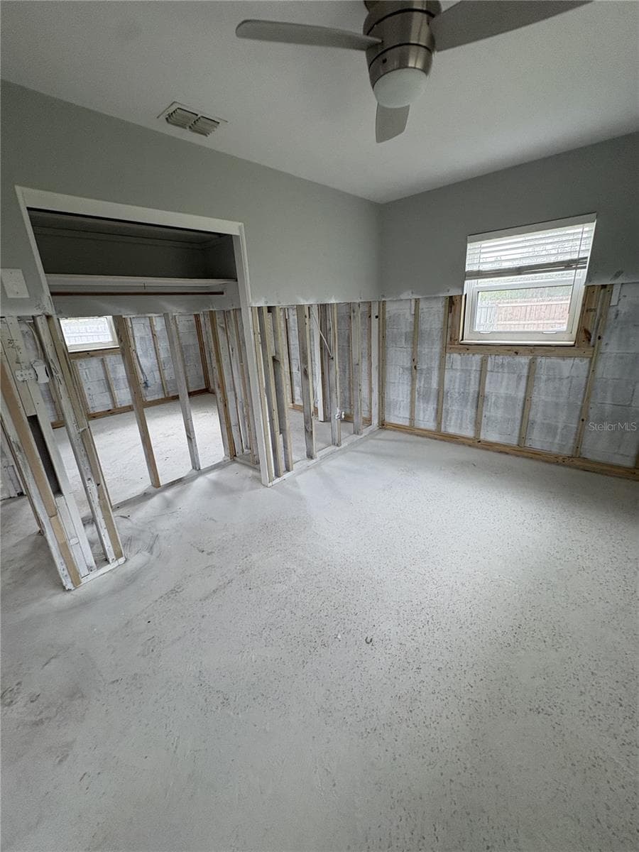 1890 SAN MATEO DRIVE — photo 7 of 13