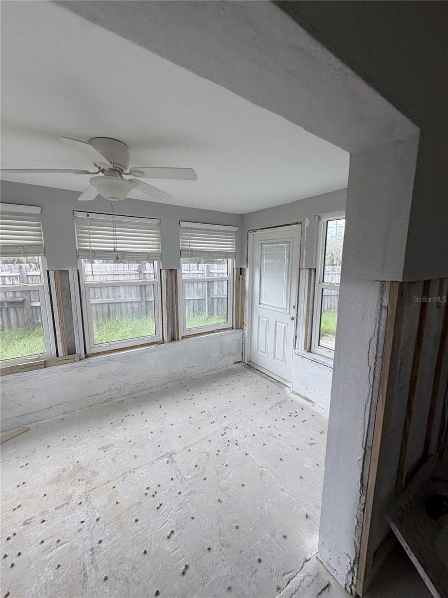 1890 SAN MATEO DRIVE — photo 5 of 13