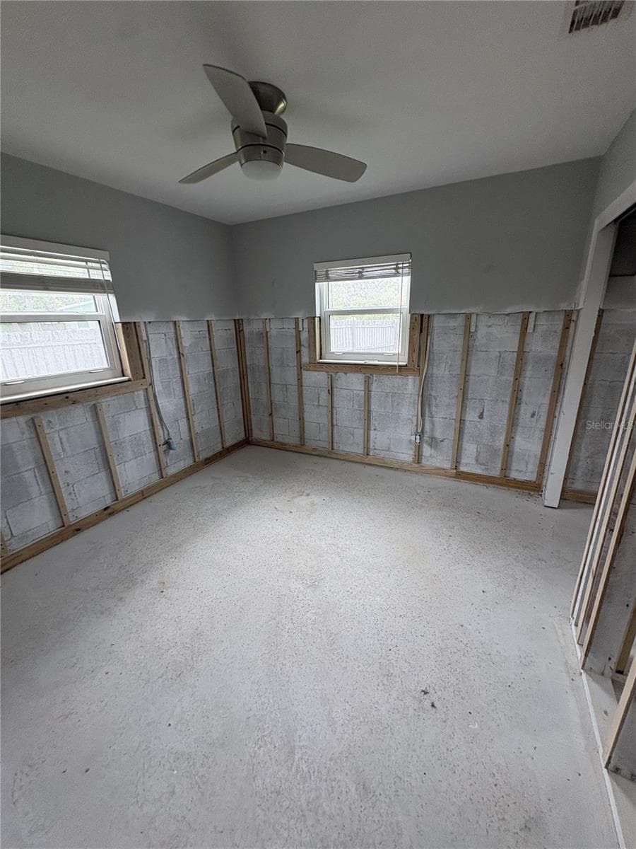 1890 SAN MATEO DRIVE — photo 10 of 13