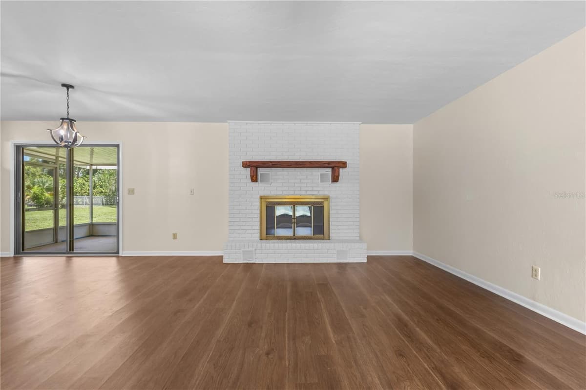 1108 2ND AVENUE — photo 6 of 46