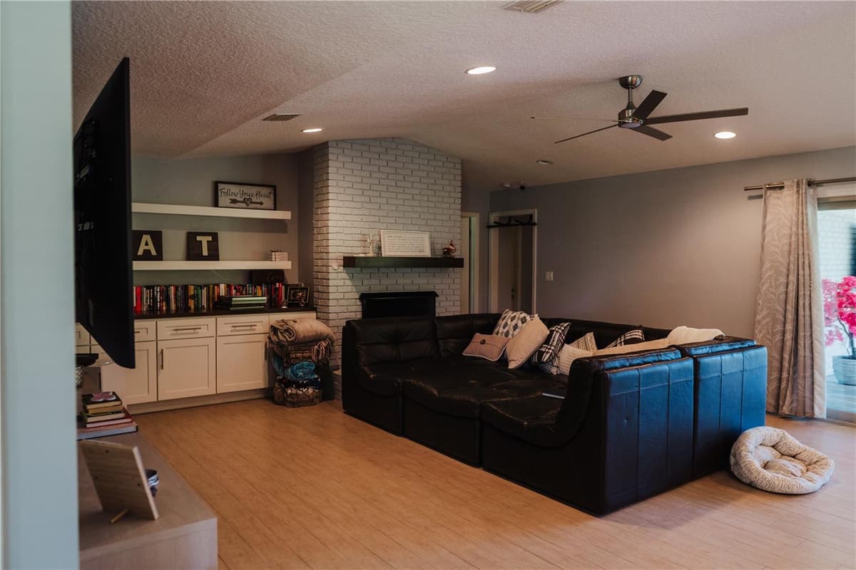9600 AMBLESIDE DRIVE — photo 12 of 34