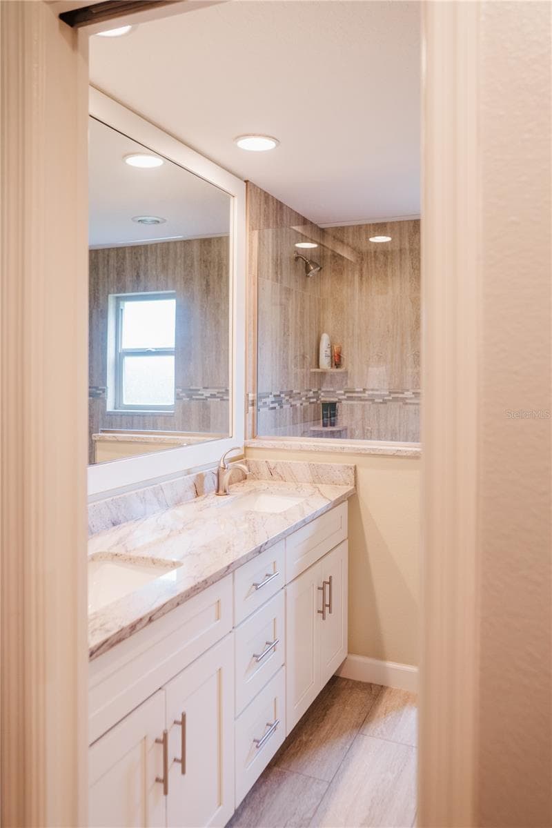 9600 AMBLESIDE DRIVE — photo 24 of 34