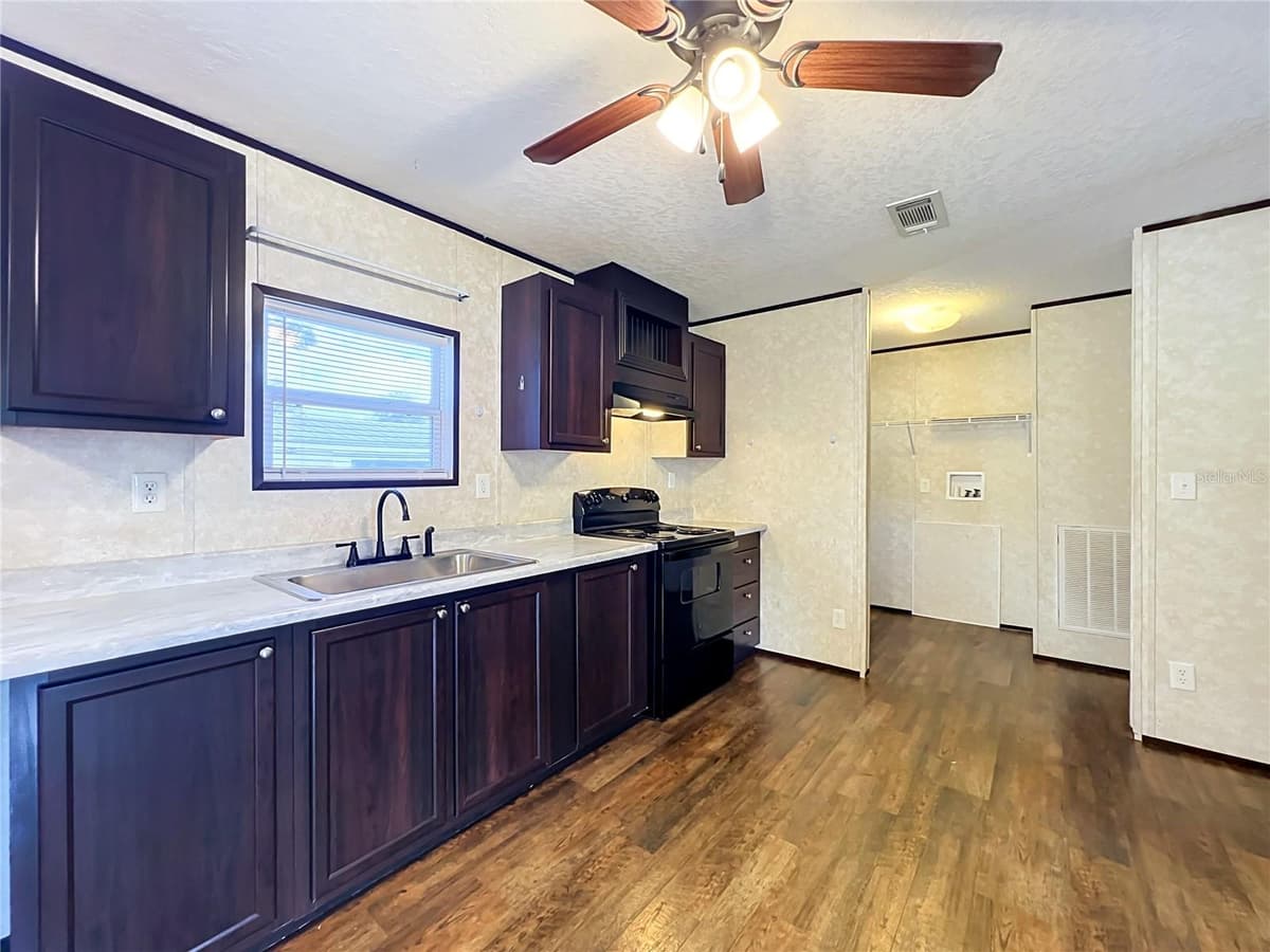2104 OLD DIXIE HIGHWAY — photo 12 of 32