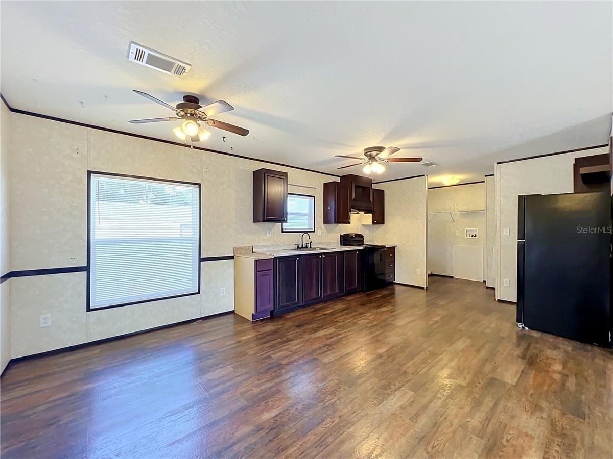 2104 OLD DIXIE HIGHWAY — photo 8 of 32