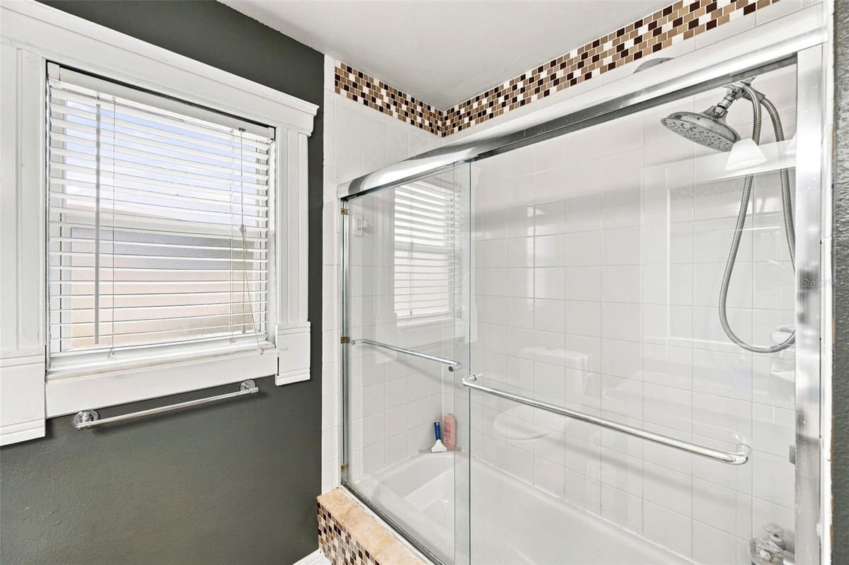 16502 CAYMAN DRIVE — photo 24 of 33