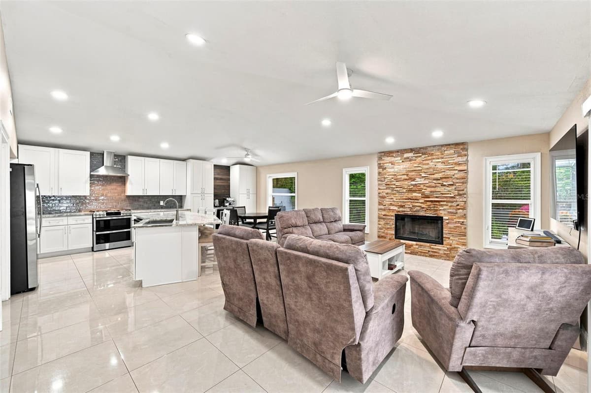 16502 CAYMAN DRIVE — photo 15 of 33