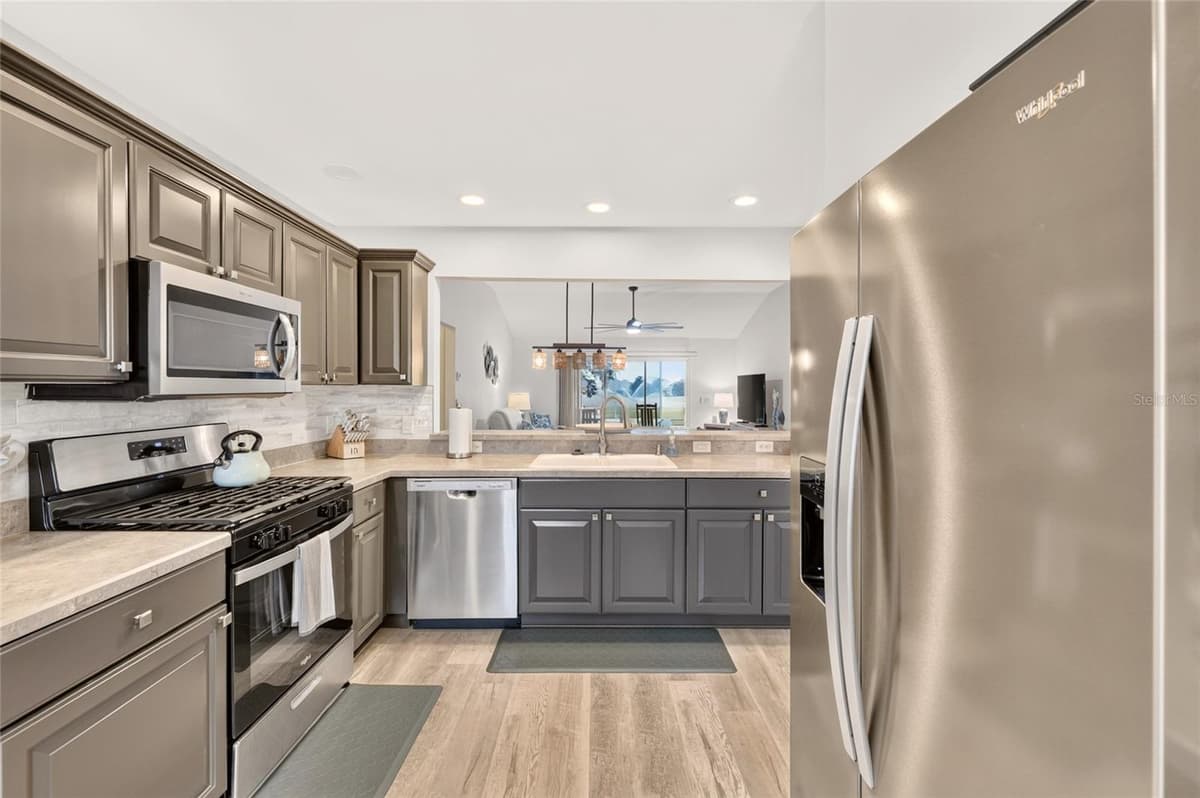1745 LAKEWOOD DRIVE — photo 15 of 54