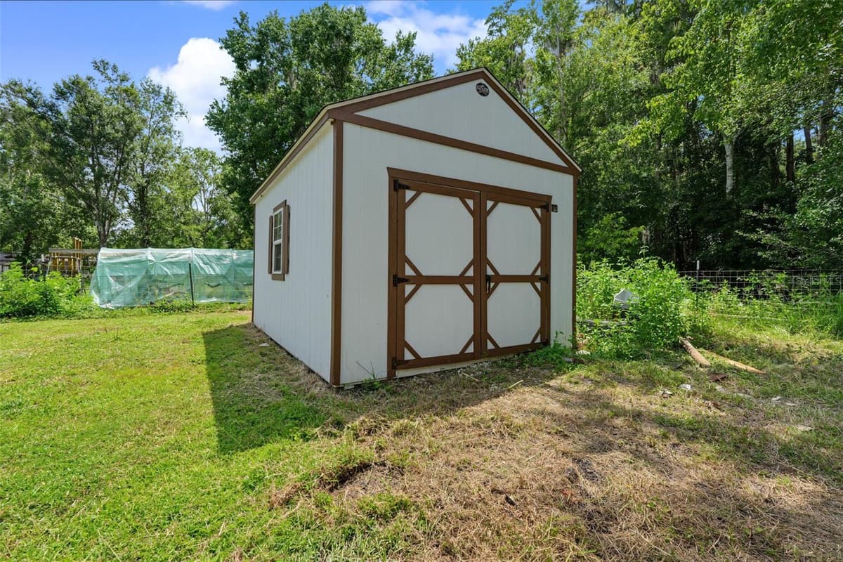 6415 MANGROVE DRIVE — photo 20 of 40