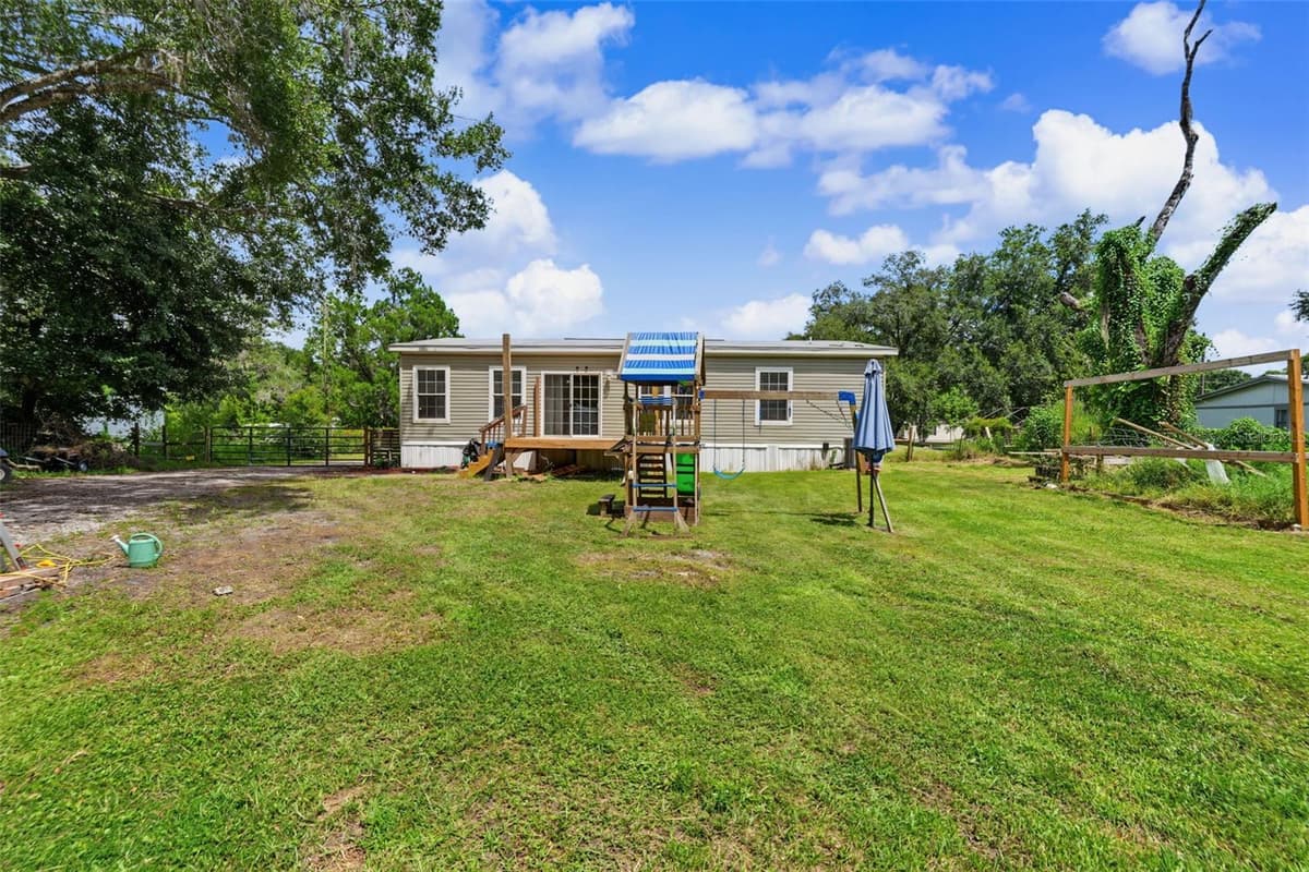 6415 MANGROVE DRIVE — photo 19 of 40