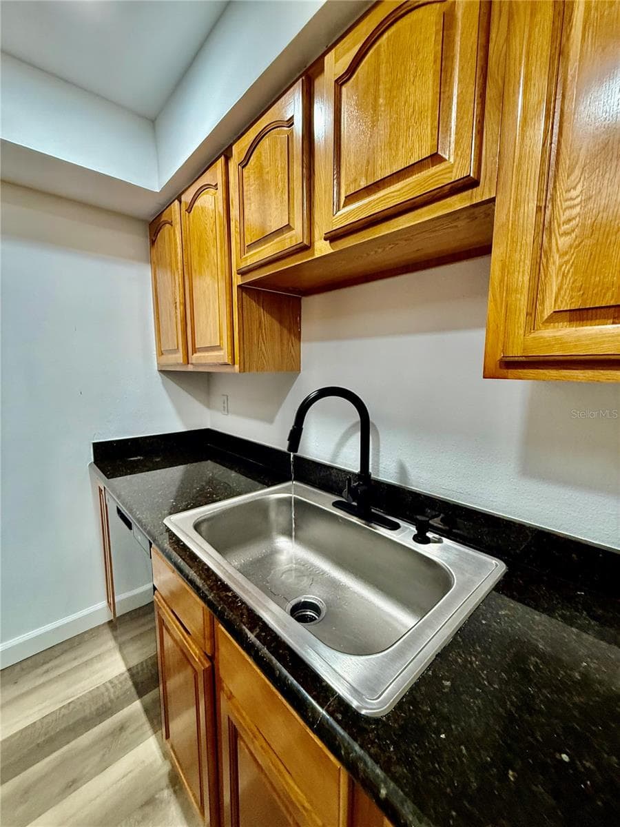 14106 VILLAGE TERRACE DRIVE — photo 5 of 45