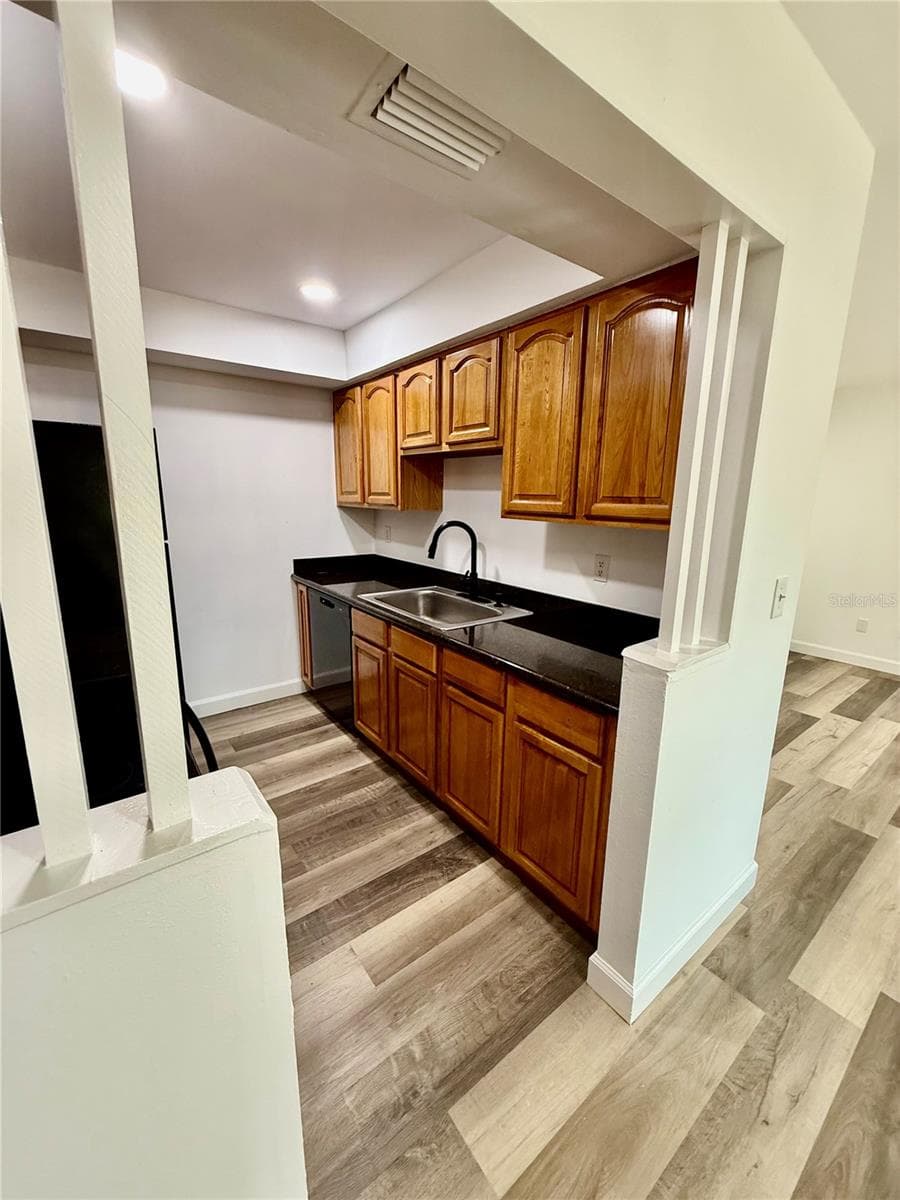 14106 VILLAGE TERRACE DRIVE — photo 12 of 45