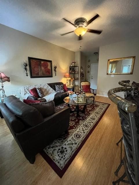 1910 PALM AVENUE — photo 2 of 49