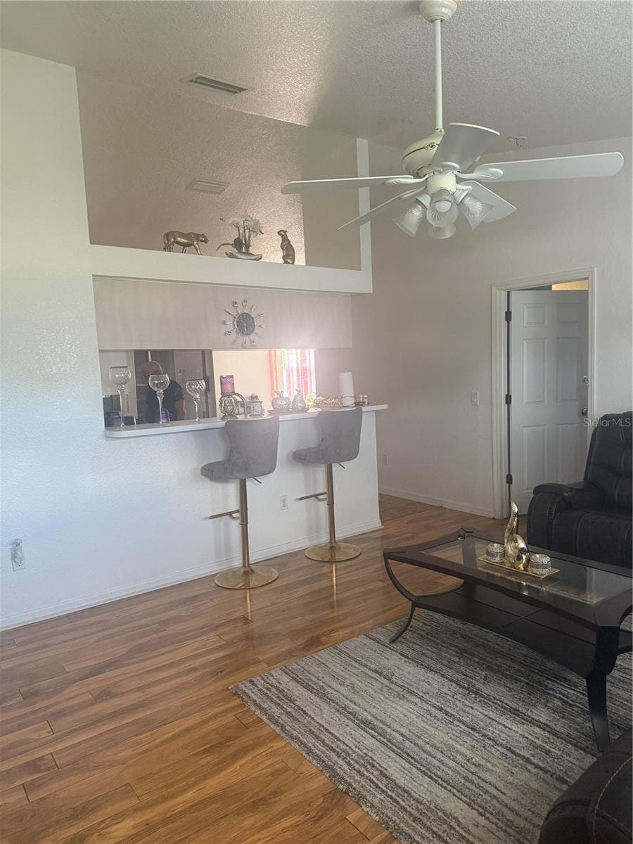 7455 PRICE BOULEVARD — photo 3 of 9