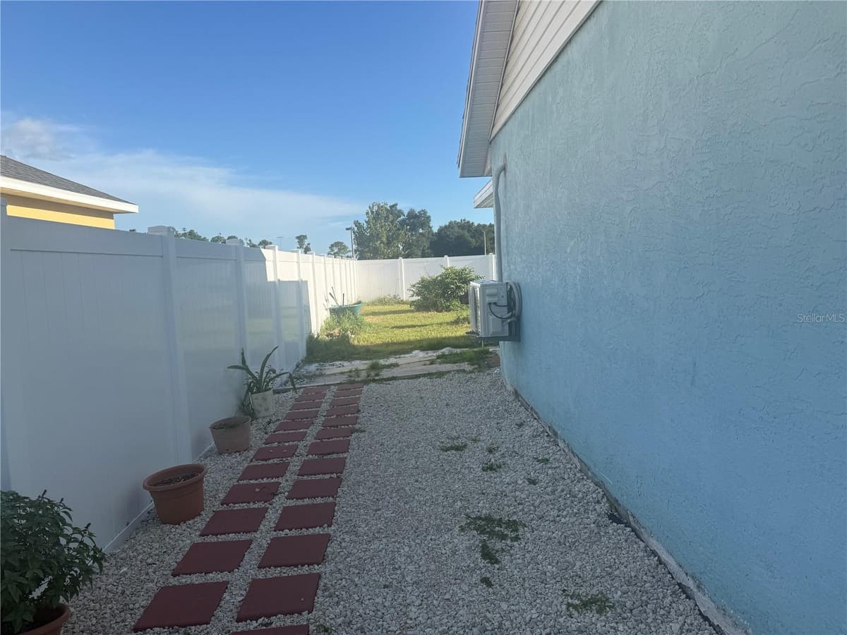 7455 PRICE BOULEVARD — photo 8 of 9