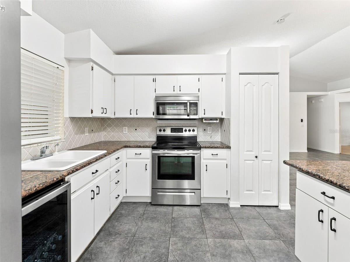 1018 PEACHWOOD DRIVE — photo 12 of 41