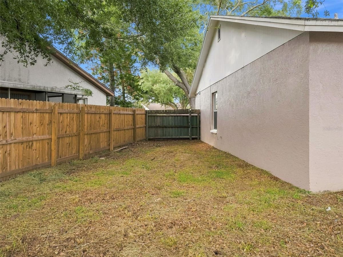 1018 PEACHWOOD DRIVE — photo 25 of 41