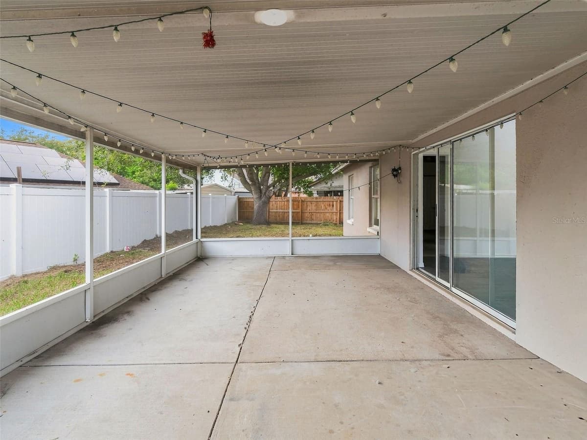 1018 PEACHWOOD DRIVE — photo 24 of 41