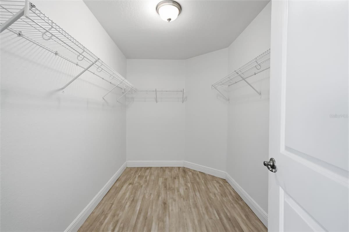 14310 EDINBURGH MOOR DRIVE — photo 17 of 41