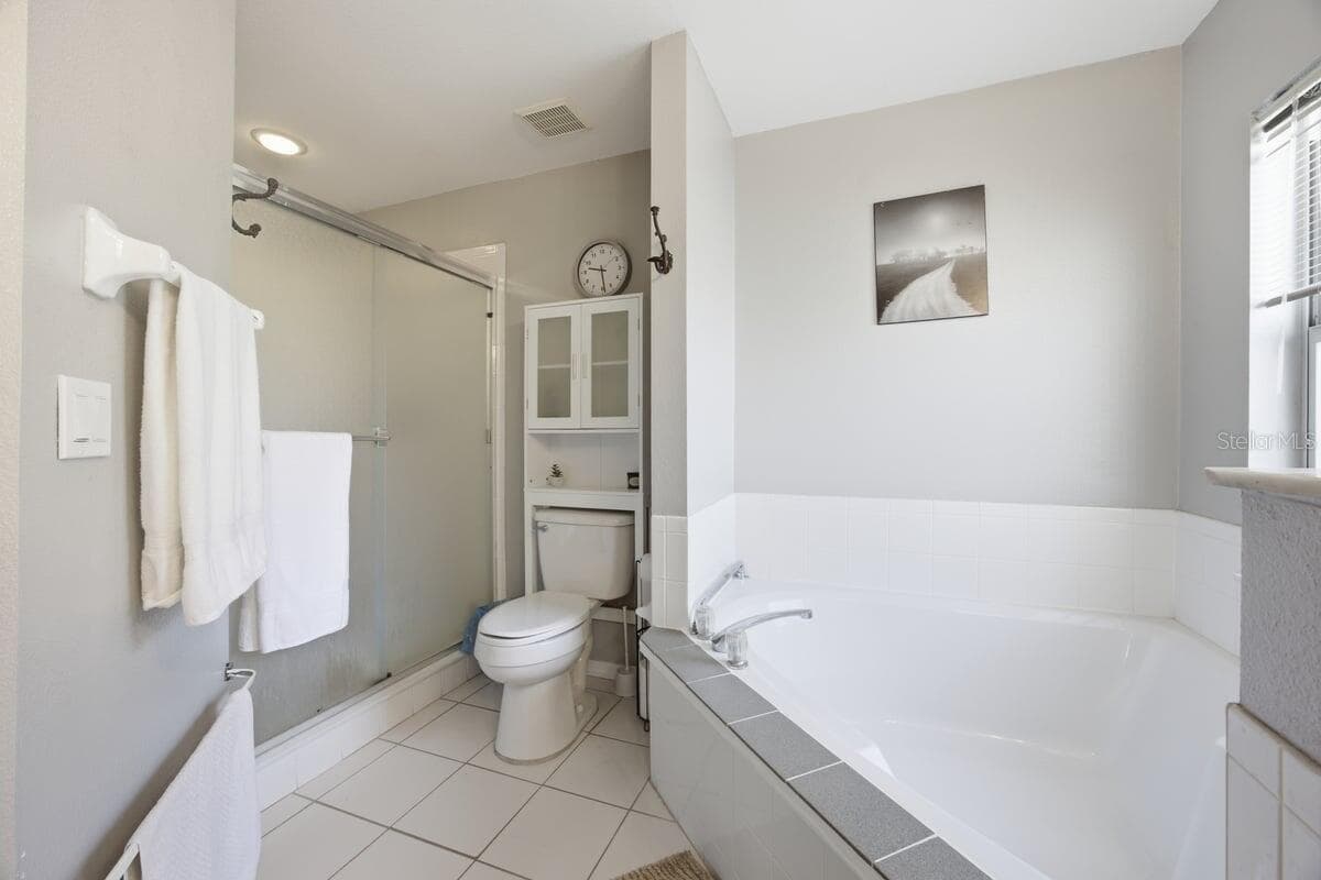 566 MONTANA AVENUE — photo 16 of 27