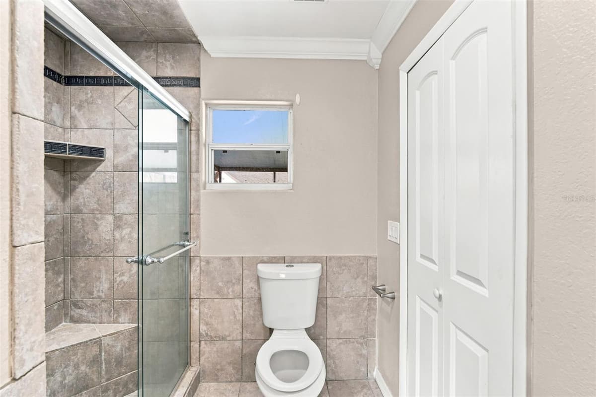 4027 WOODSONG DRIVE — photo 18 of 39