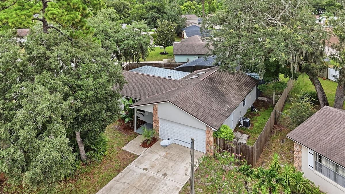 4027 WOODSONG DRIVE — photo 35 of 39