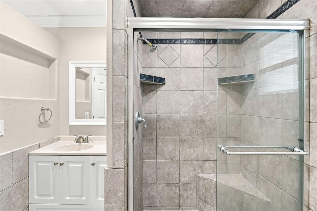 4027 WOODSONG DRIVE — photo 19 of 39