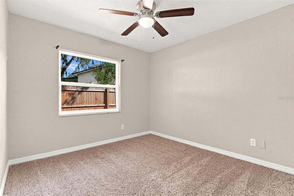 4027 WOODSONG DRIVE — photo 24 of 39