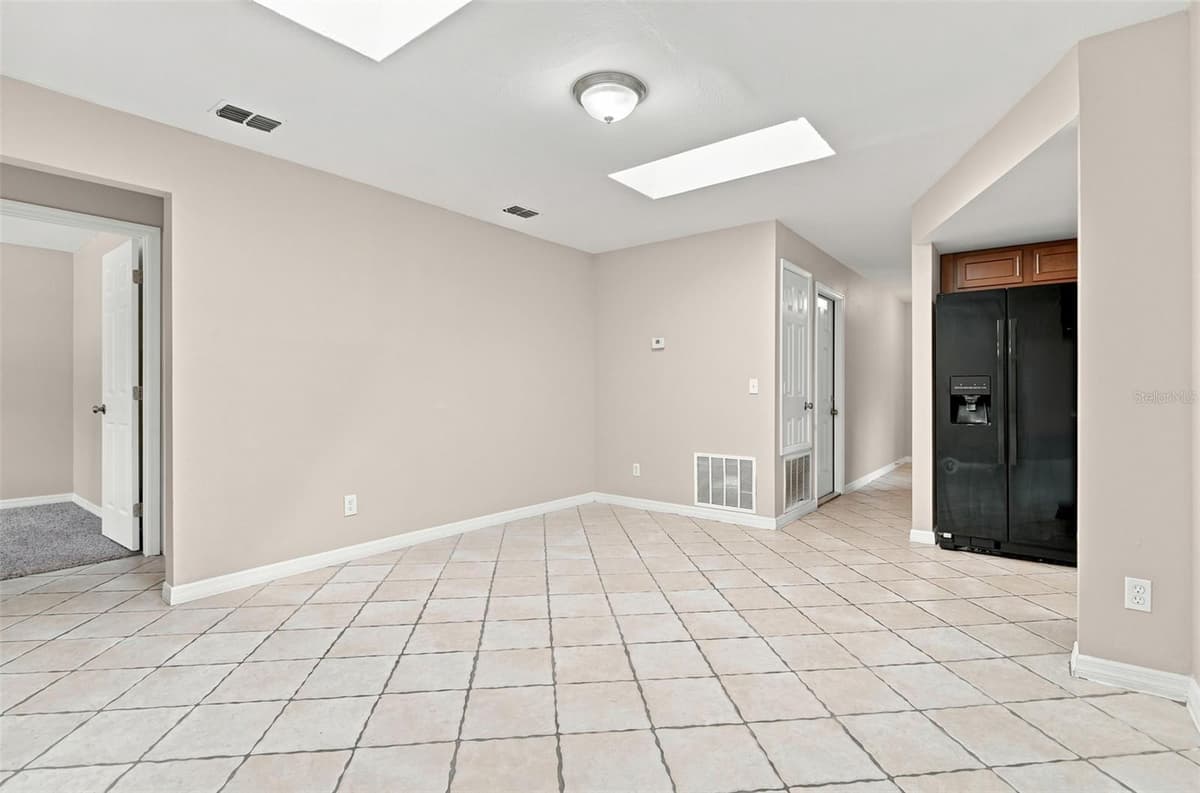 4027 WOODSONG DRIVE — photo 23 of 39