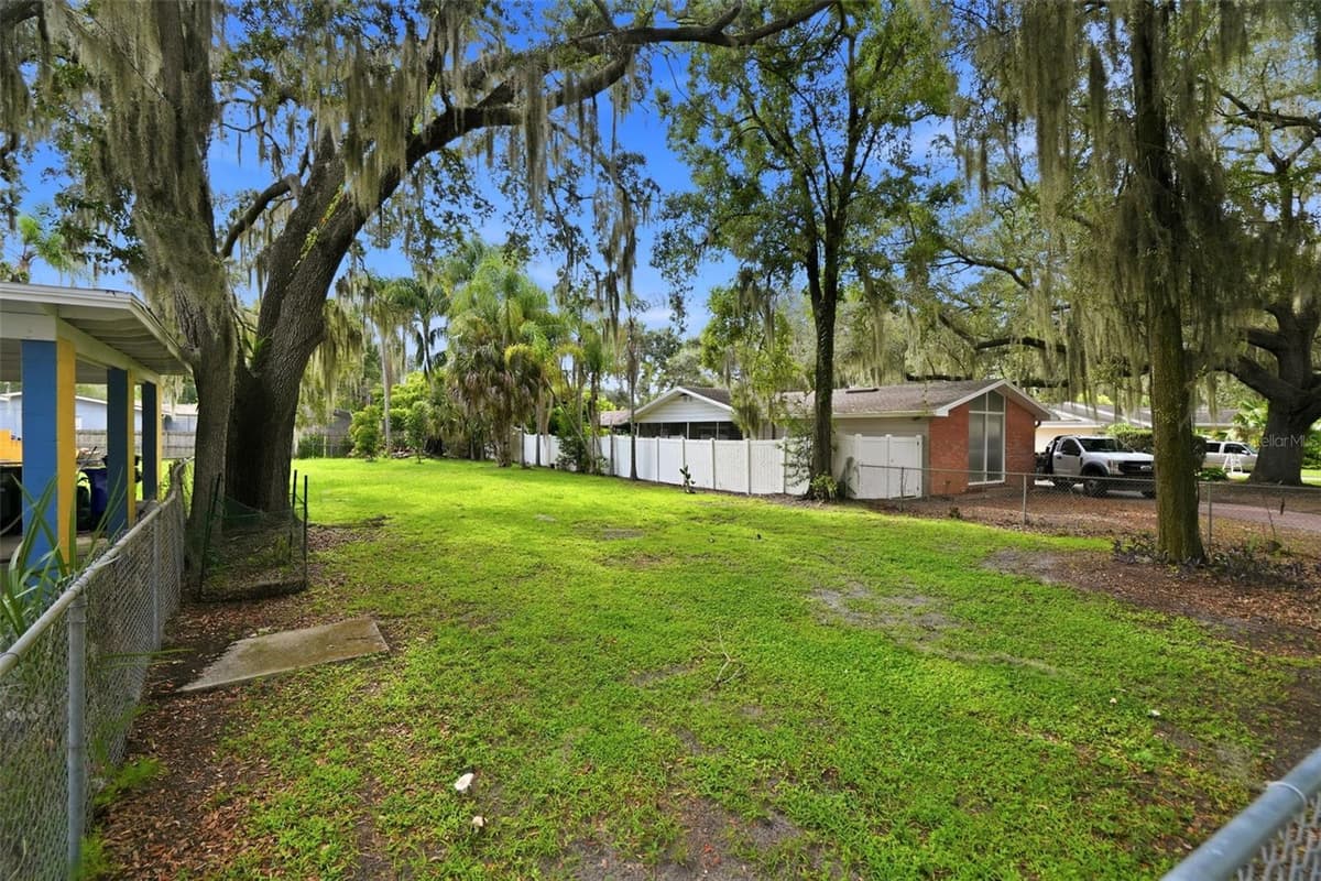 1410 EDGEWOOD DRIVE — photo 30 of 32
