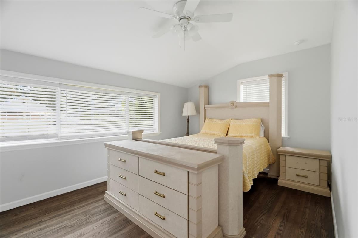 1410 EDGEWOOD DRIVE — photo 17 of 32