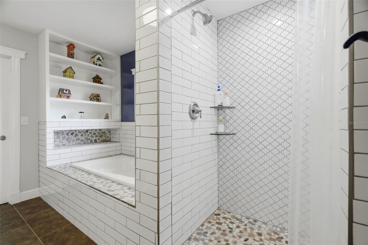 1410 EDGEWOOD DRIVE — photo 8 of 32