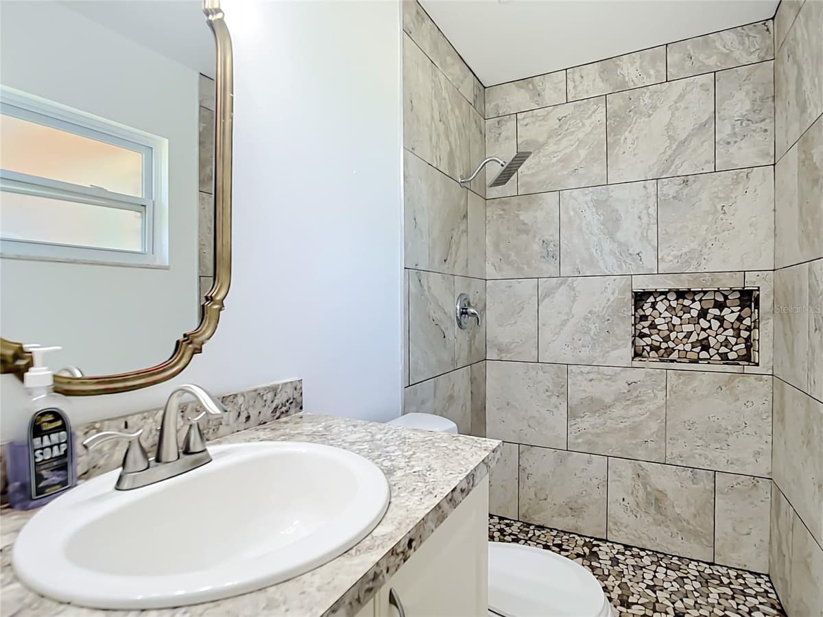 2330 BEACON DRIVE — photo 18 of 44