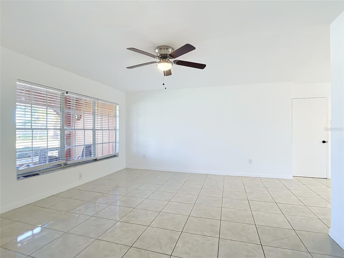 2330 BEACON DRIVE — photo 17 of 44