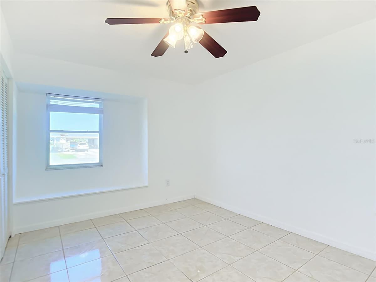 2330 BEACON DRIVE — photo 23 of 44