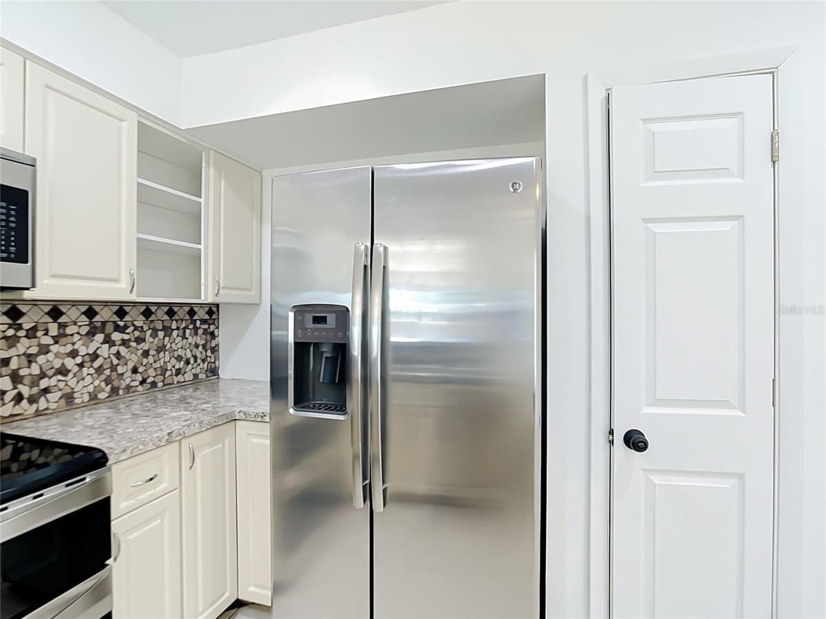 2330 BEACON DRIVE — photo 15 of 44