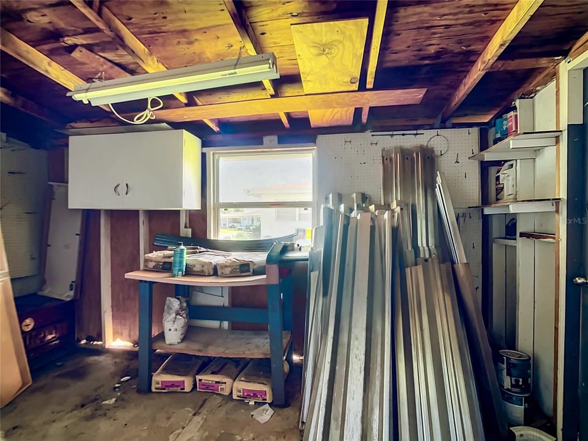2330 BEACON DRIVE — photo 34 of 44