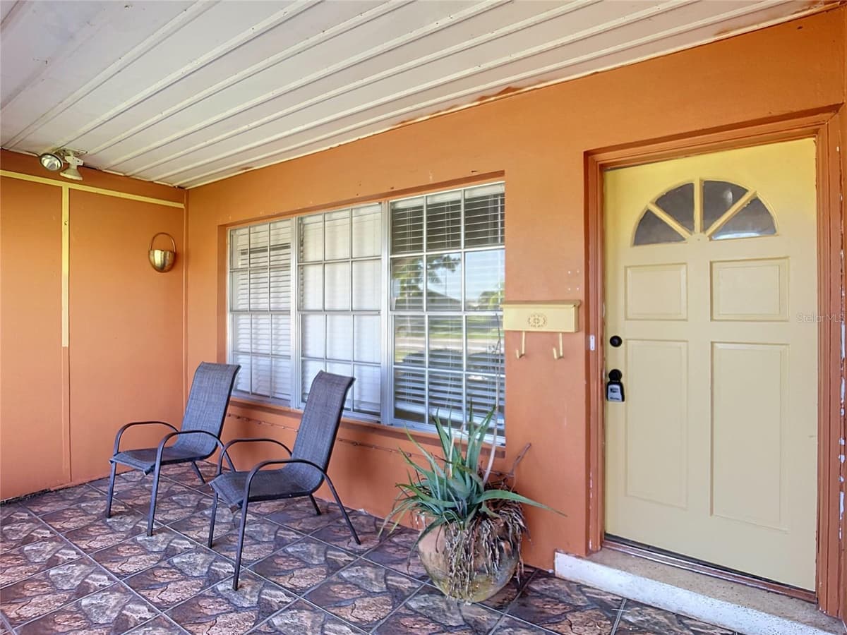 2330 BEACON DRIVE — photo 35 of 44