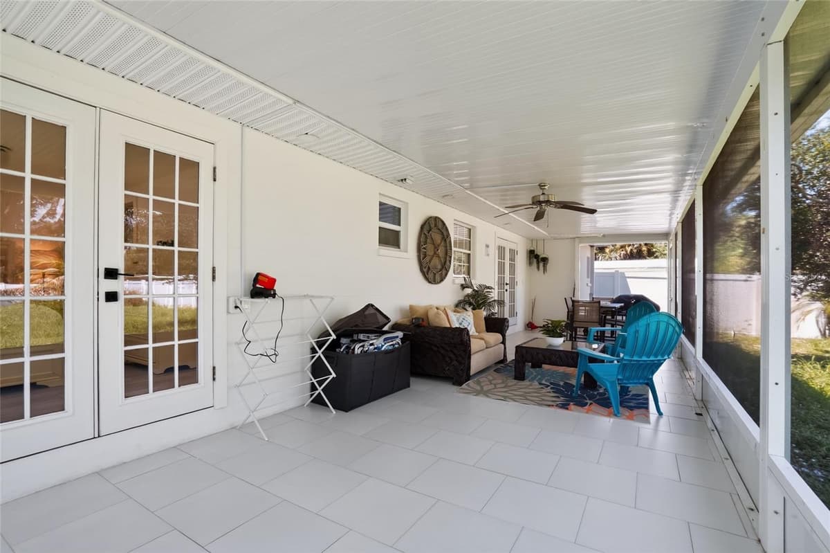 985 LIBERTY STREET — photo 44 of 57