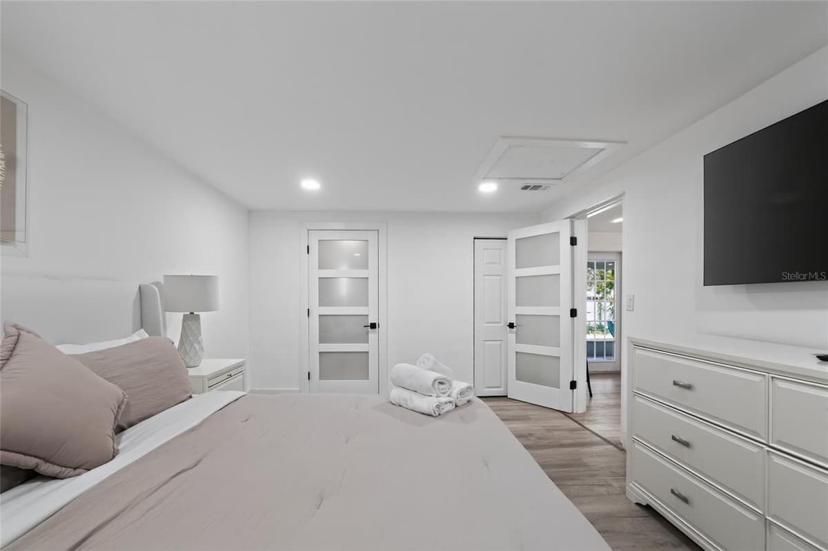 985 LIBERTY STREET — photo 33 of 57