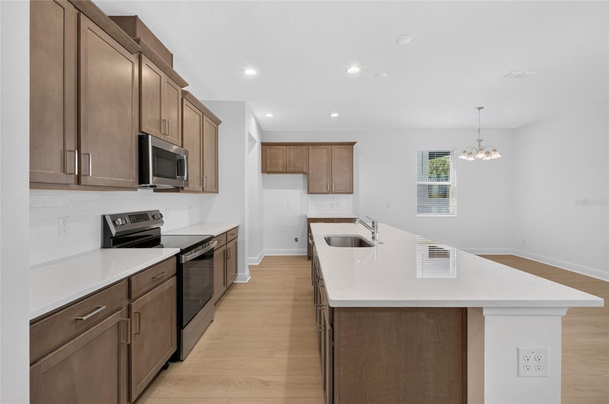 7501 CATANIA LOOP — photo 8 of 59