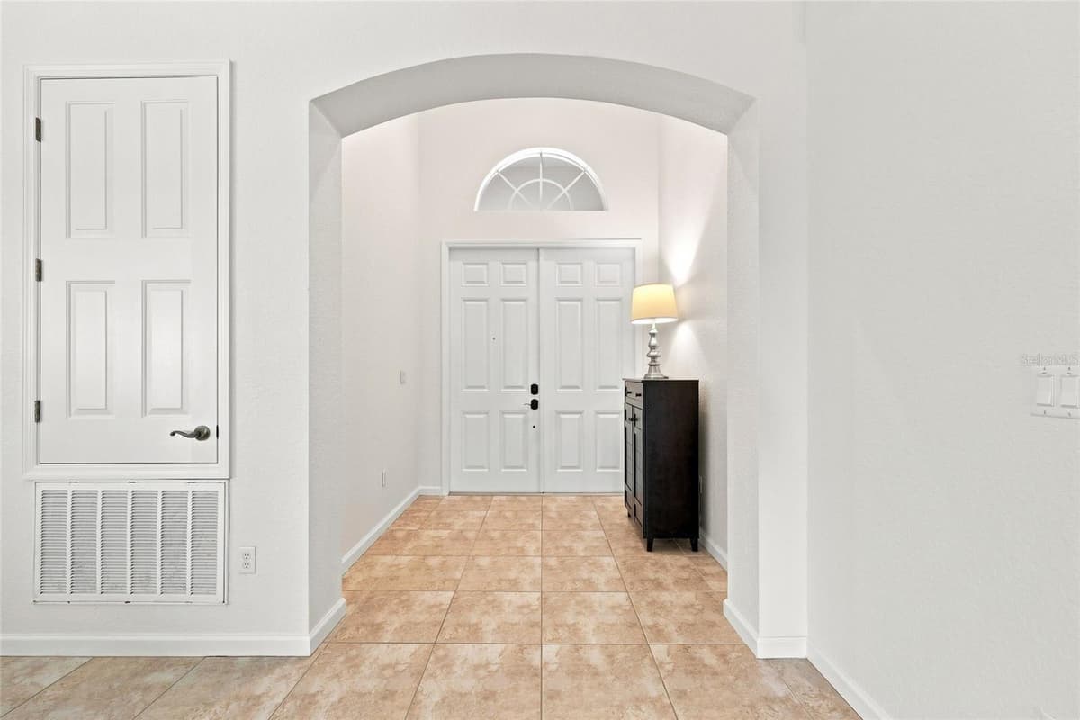 2806 SCENIC LANE — photo 4 of 38