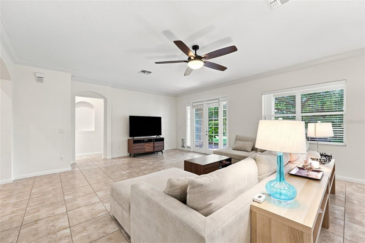 2806 SCENIC LANE — photo 9 of 38