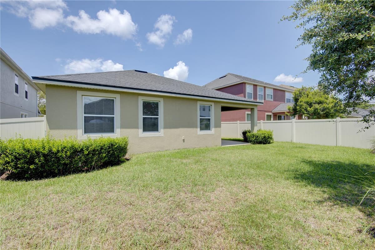 5066 DOVE TREE STREET — photo 23 of 32