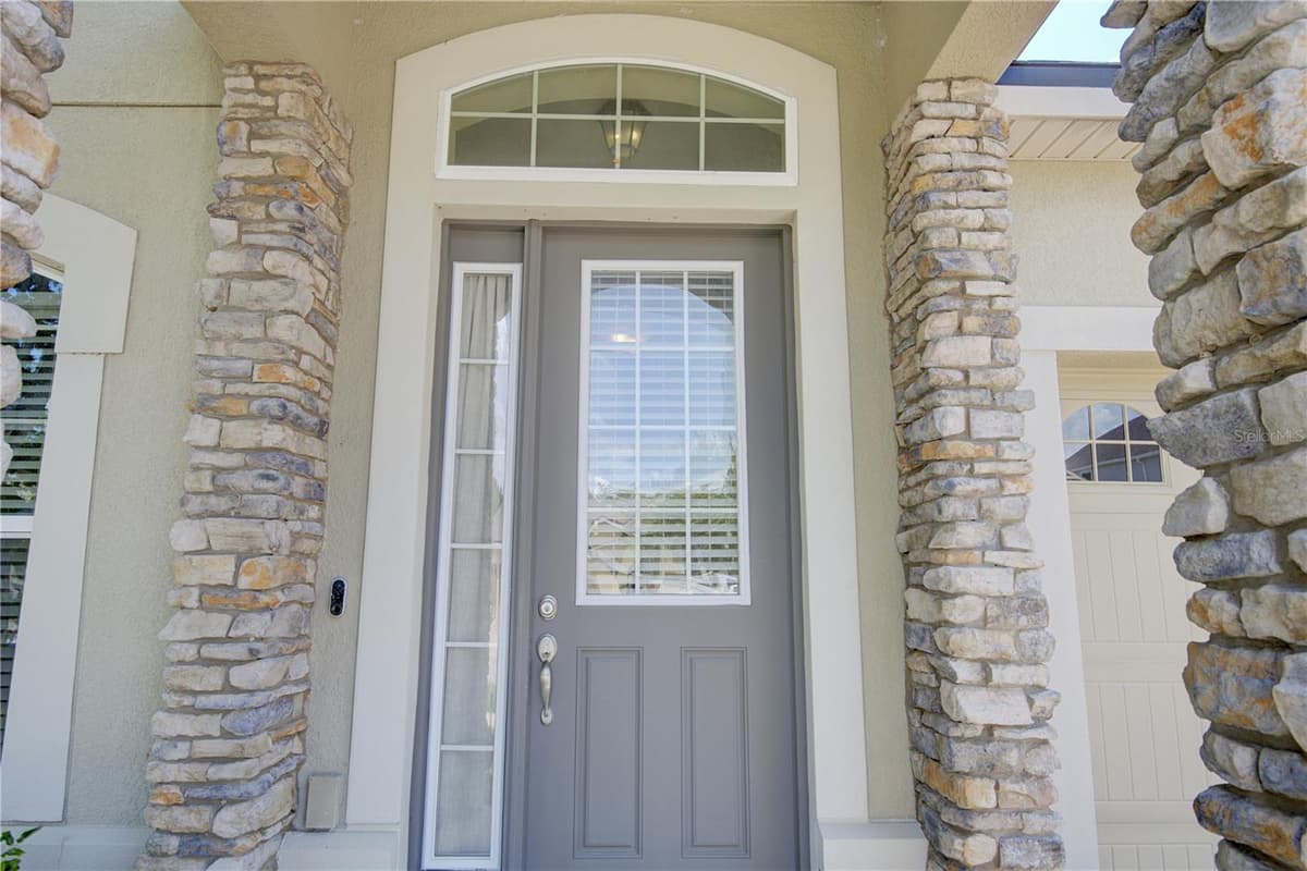 5066 DOVE TREE STREET — photo 2 of 32