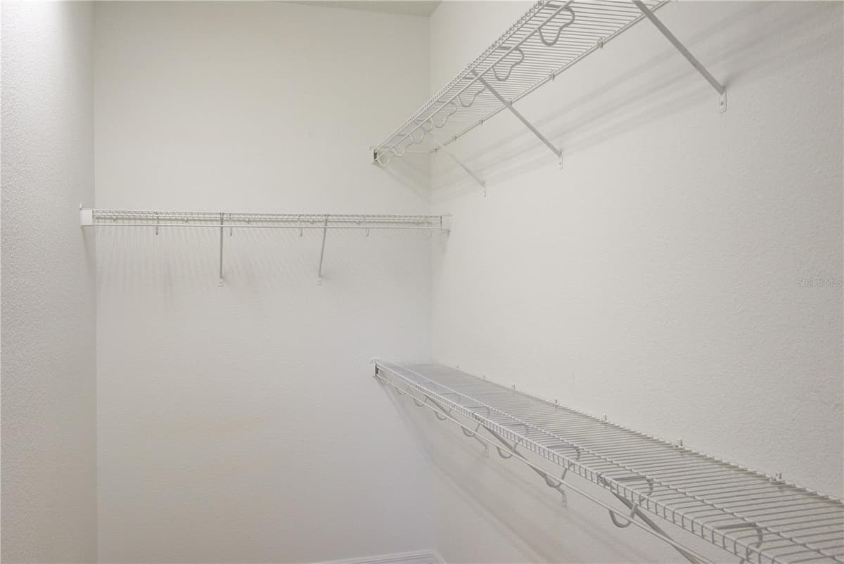 5066 DOVE TREE STREET — photo 16 of 32