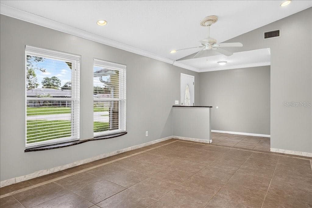 12 WESTFALLS LANE — photo 19 of 52